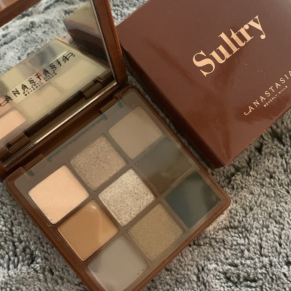 ABH Mini Sultry Eyeshadow Palette - Picture 5 of 9